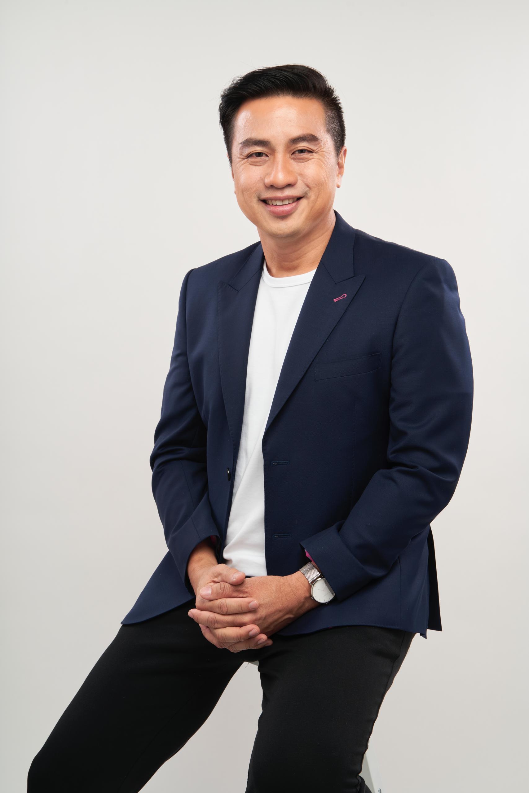 电台DJ 陈峰 Chan Fong 肖像